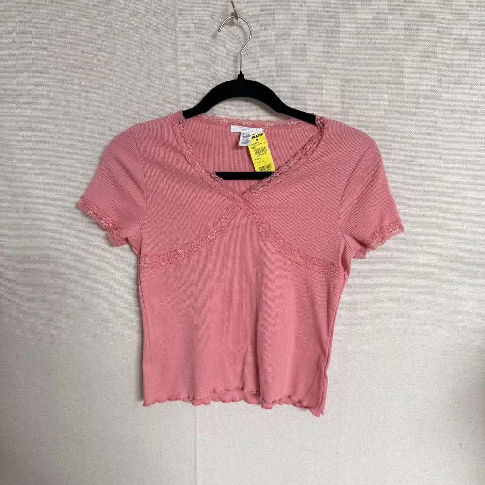 Full Tilt Girls Pink Ribbed Lace Trim V-Neck Short Sleeve Top Size XL NWT